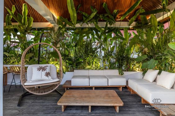 Image 20 from Villa moderne de 4 chambres à vendre à proximité de la plage de Batu Bolong