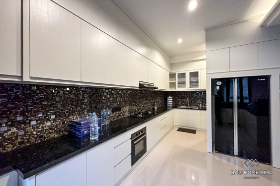 Image 5 from Villa Modern 4 Kamar Disewakan di Batu Bolong Canggu