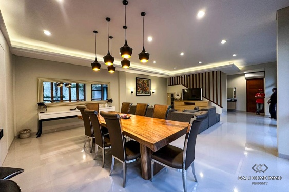 Image 3 from 4 Bedroom Modern Villa For Rent in Batu Bolong Canggu