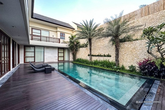 Image 15 from Villa Modern 4 Kamar Disewakan di Batu Bolong Canggu
