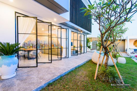 Image 7 from 4 Bedroom Modern Villa For Sale and Rent in the center of Berawa Bali