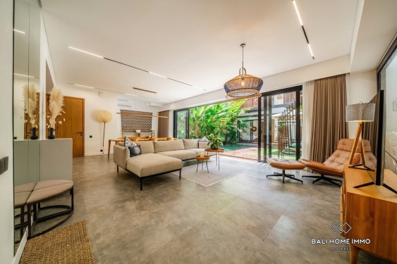 Image 7 from 4 Bedroom Modern Villa for sale leasehold near Batu Bolong beach