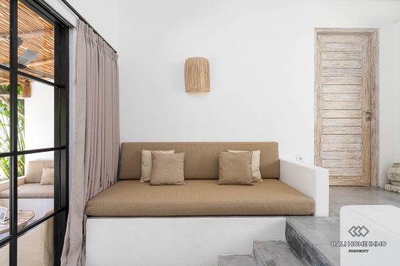 Image 18 from 4 bedroom modern villa for sale leasehold next to Nuanu Nyanyi Beach