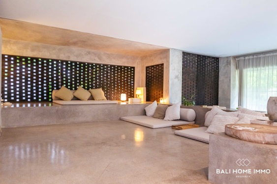 Image 18 from Vila modern 4 kamar berpemandangan hutan dan sungai dijual di Pererenan Beachside