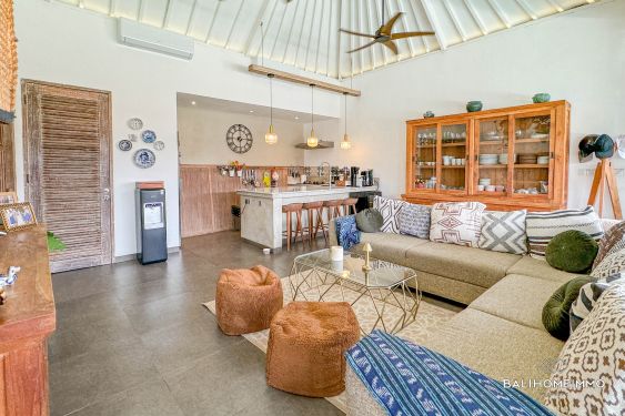 Image 7 from Dijual Properti 4 Kamar Tidur dengan Pemandangan Sawah di Kerobokan