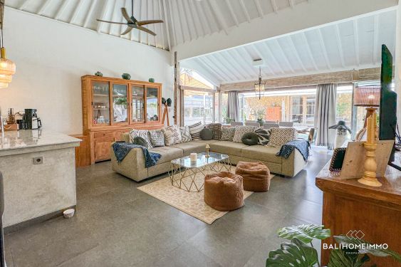 Image 6 from Dijual Properti 4 Kamar Tidur dengan Pemandangan Sawah di Kerobokan