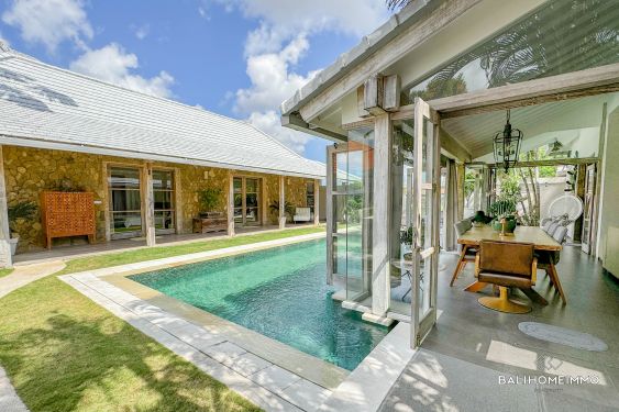 Image 4 from Dijual Properti 4 Kamar Tidur dengan Pemandangan Sawah di Kerobokan