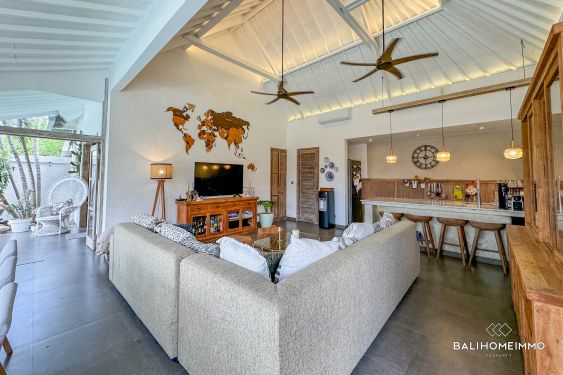 Image 8 from Dijual Properti 4 Kamar Tidur dengan Pemandangan Sawah di Kerobokan