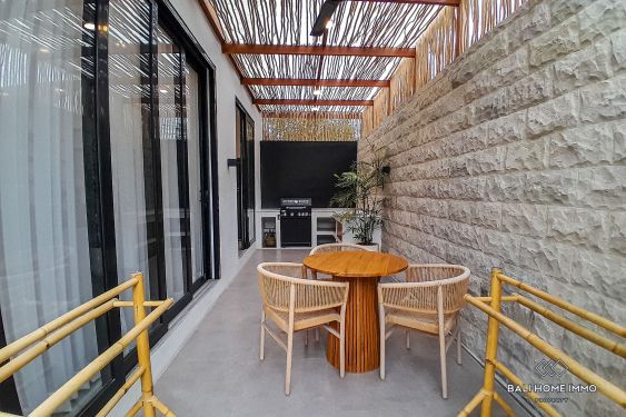 Image 2 from Villa tropicale de 4 chambres à vendre et à louer au cœur de Berawa