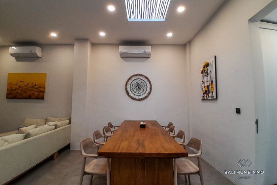 Image 4 from Vila Tropis 4 Kamar Dijual di jantung Berawa