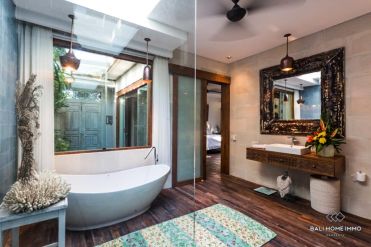 Image 3 from 5 Bedroom Villa for Sale Batu Bolong - Canggu