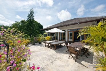 Image 2 from Villa 4 Kamar Dijual dan Disewakan di Bali Kerobokan