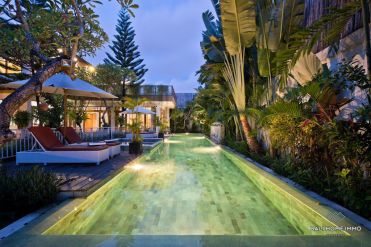 Image 2 from Villa de 4 chambres à vendre et à louer à Bali Kerobokan
