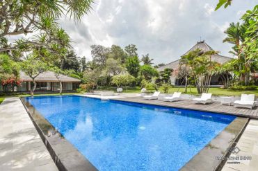 Image 2 from 4 Bedroom Villa for Yearly Rental in Bali Tanah Lot Area