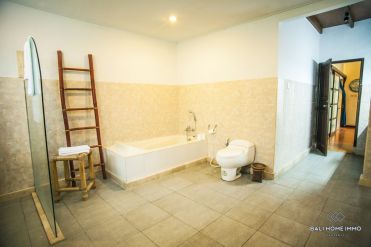 Image 10 from Villa de 4 chambres à coucher à louer au mois et à l'année à Umalas