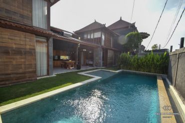 Image 3 from 4 Bedroom Villa For Yearly Rental in Umalas