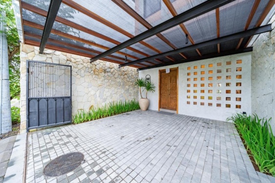 Image 15 from Villa 4 kamar dijual dan disewakan di Bali Petitenget