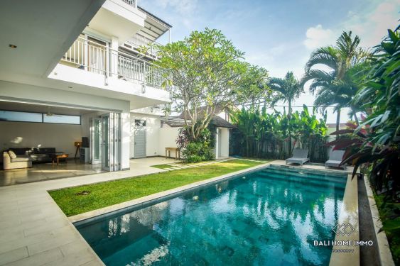 Image 1 from Villa 4 Kamar Tidur Disewakan dan Dijual Dekat Pantai Berawa