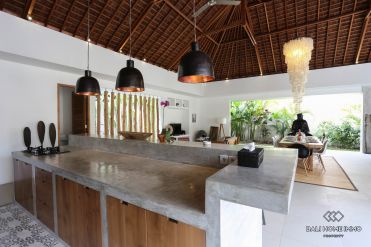 Image 2 from 4 Bedroom Villa For Rent in Bali Umalas