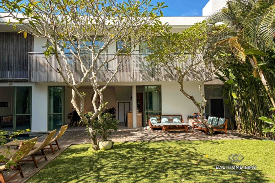 4 BEDROOM VILLA FOR SALE FREEHOLD IN BALI TUMBAK BAYUH