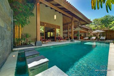 Image 1 from 4 BEDROOM VILLA FOR SALE FREEHOLD IN SEMINYAK