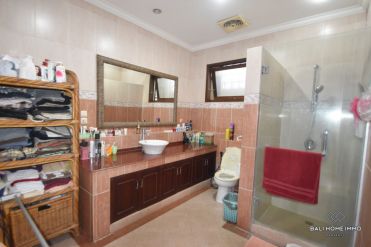 Image 2 from Dijual Villa 4 Kamar di Seminyak - Petitenget