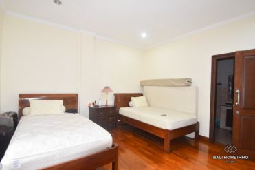 Image 9 from Dijual Villa 4 Kamar di Seminyak - Petitenget