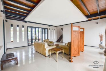 Image 16 from Dijual Villa 4 Kamar di Umalas