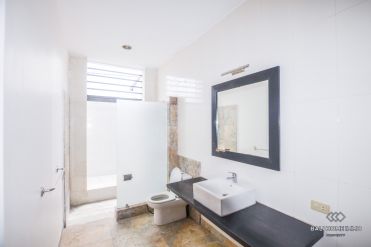 Image 3 from Villa de 4 chambres à vendre en pleine propriété à Umalas