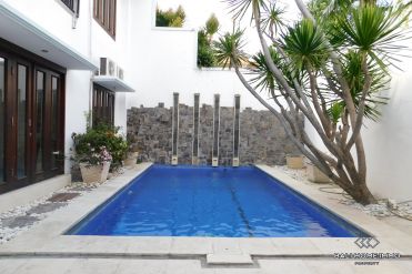 Image 2 from 4 BEDROOM VILLA FOR SALE FREEHOLD & YEARLY RENTAL IN SEMINYAK