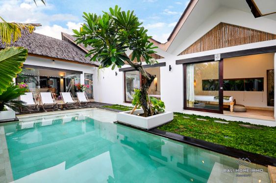 Image 1 from 4 Bedroom Villa For Sale Leasehold in Bali Canggu Padang Linjong