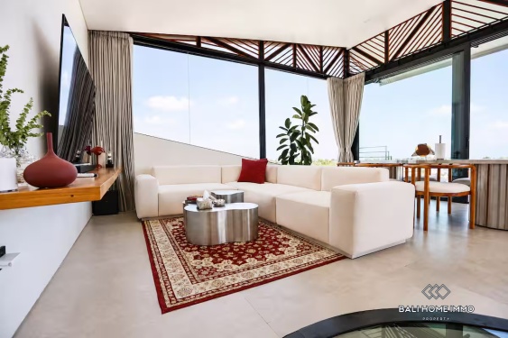 Dua unit vila 2 kamar dijual dengan status hak sewa di kawasan perumahan Canggu, Bali.