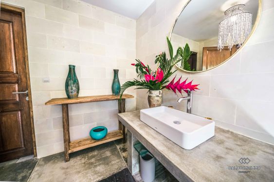 Image 13 from SPACIOUS 4 BEDROOM VILLA FOR SALE LEASEHOLD IN BALI TANAH LOT