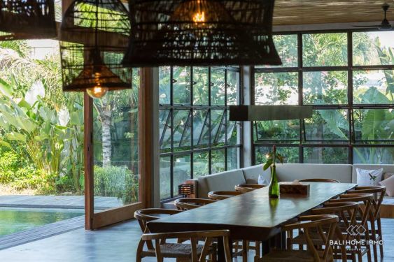 Image 6 from 4 Bedroom Villa For Sale Leasehold in Berawa Bali