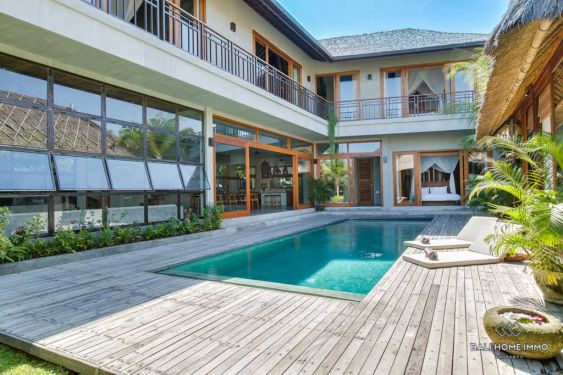 Image 1 from 4 Bedroom Villa For Sale Leasehold in Berawa Bali