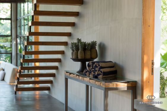 Image 9 from 4 Bedroom Villa For Sale Leasehold in Berawa Bali