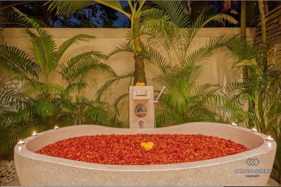 Image 15 from 4 Bedroom Villa For sale and rent in Seminyak Bali