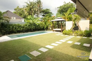 Image 2 from 4 Bedroom Villa for Yearly Rental in Bali Seminyak