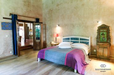 Image 19 from 5 Bedroom Villa For Rent in Seminyak Bali