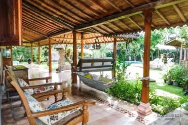 Image 8 from 5 Bedroom Villa For Rent in Seminyak Bali