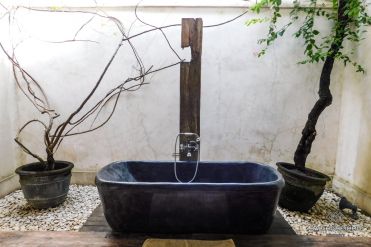 Image 1 from 5 Bedroom Villa For Rent in Seminyak Bali