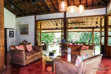 Image 5 from 5 Bedroom Villa For Rent in Seminyak Bali