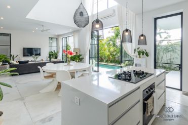 Image 17 from 4 Bedroom Villa For Sale in Umalas