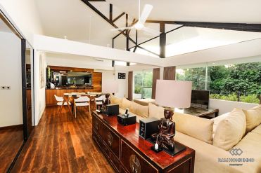 Image 9 from Villa 4 kamar tidur disewakan jangka panjang di Umalas