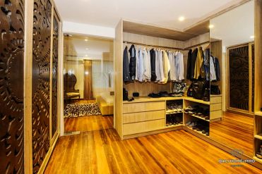 Image 12 from Villa 4 kamar tidur disewakan jangka panjang di Umalas