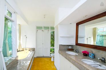 Image 12 from 4 Bedroom Villa For Monthly Rental in Umalas Bali