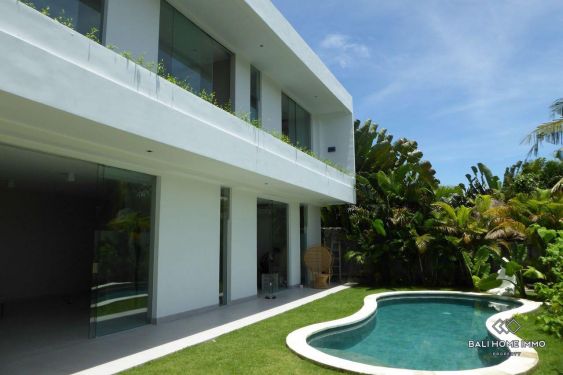 Image 2 from 4 Bedroom Villa for Yearly Rental in Bali Canggu - Berawa