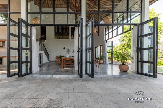 Image 3 from Villa de 4 chambres à louer à l'année à Bali Canggu Berawa