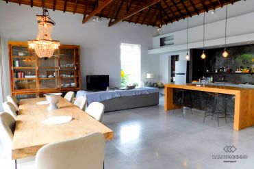 Image 20 from 4 Bedroom Villa For Sale in Berawa