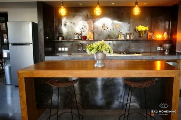 Image 1 from 4 Bedroom Villa For Sale in Berawa